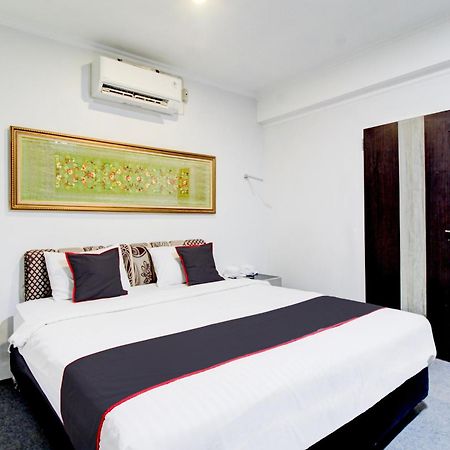 Hotel O Jalan Jenderal Sudirman Near Imam Bonjol Square Padang  Bagian luar foto