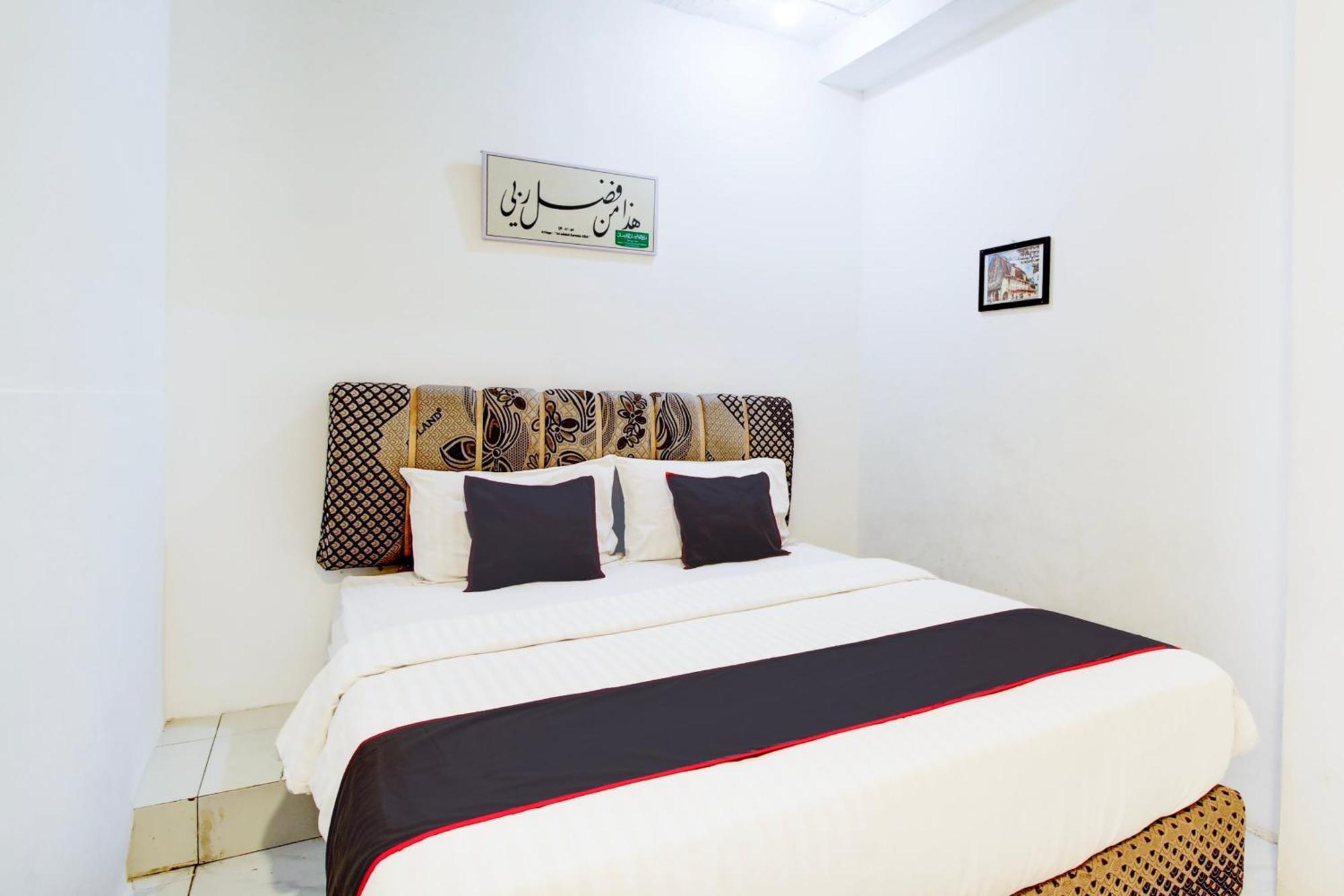 Hotel O Jalan Jenderal Sudirman Near Imam Bonjol Square Padang  Bagian luar foto
