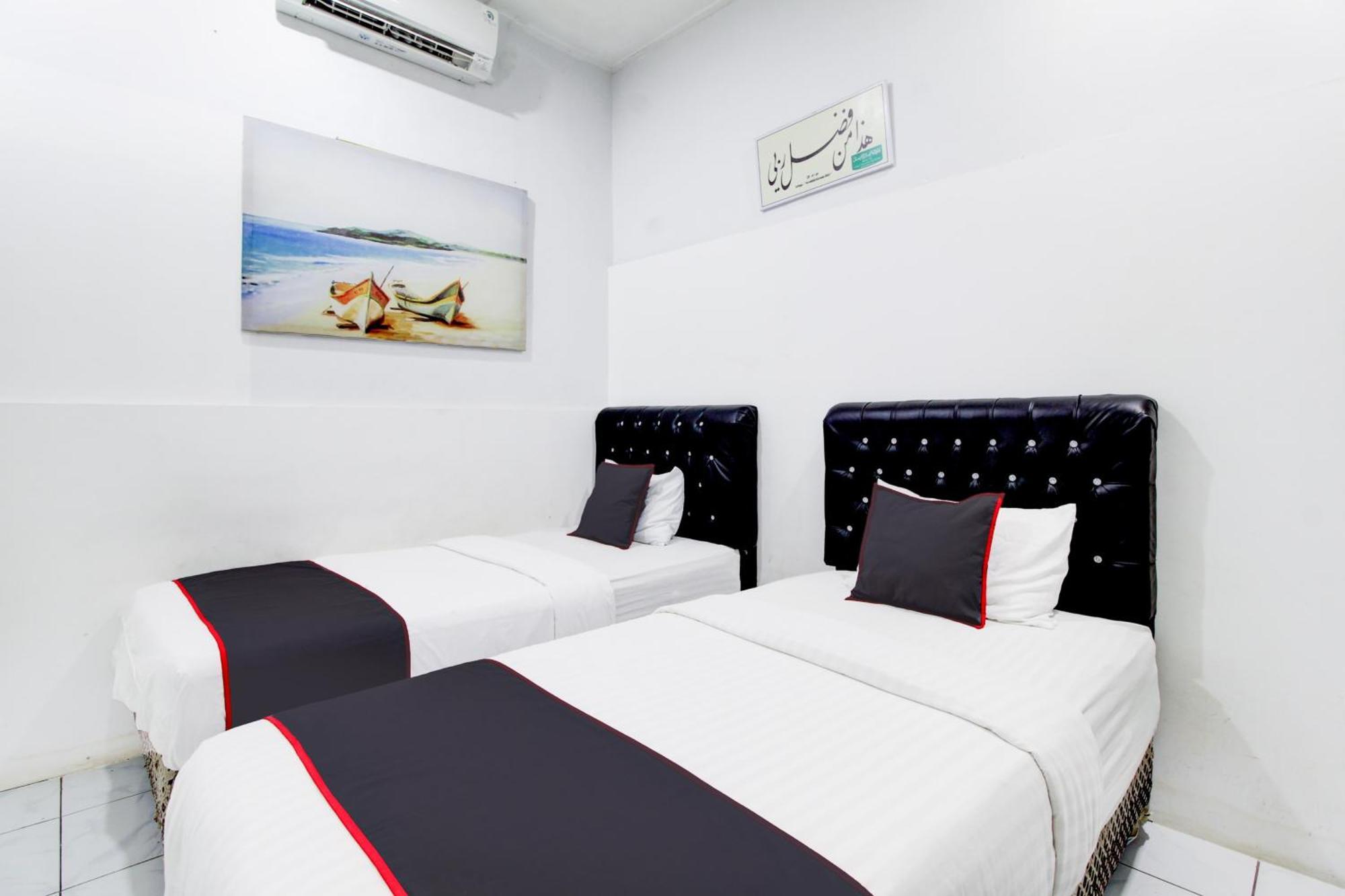 Hotel O Jalan Jenderal Sudirman Near Imam Bonjol Square Padang  Bagian luar foto