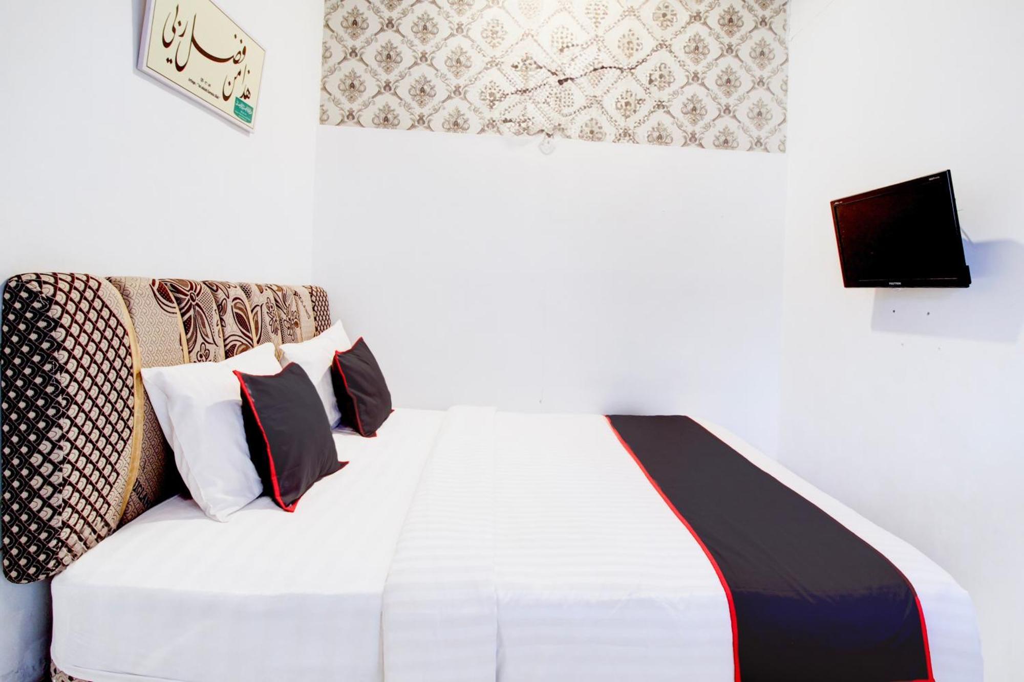 Hotel O Jalan Jenderal Sudirman Near Imam Bonjol Square Padang  Bagian luar foto