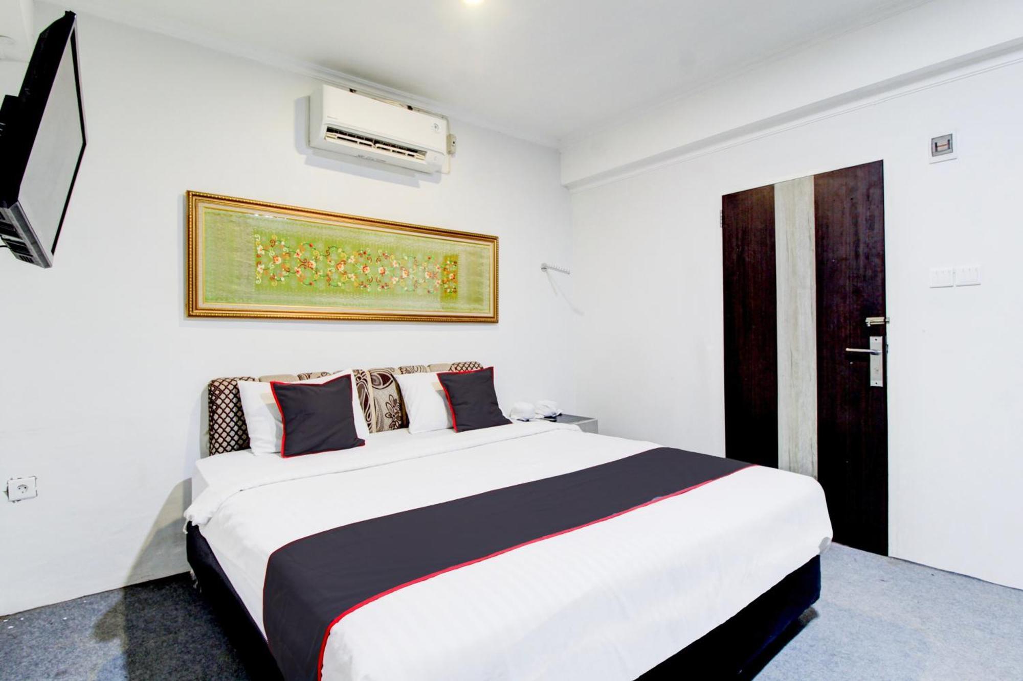 Hotel O Jalan Jenderal Sudirman Near Imam Bonjol Square Padang  Bagian luar foto