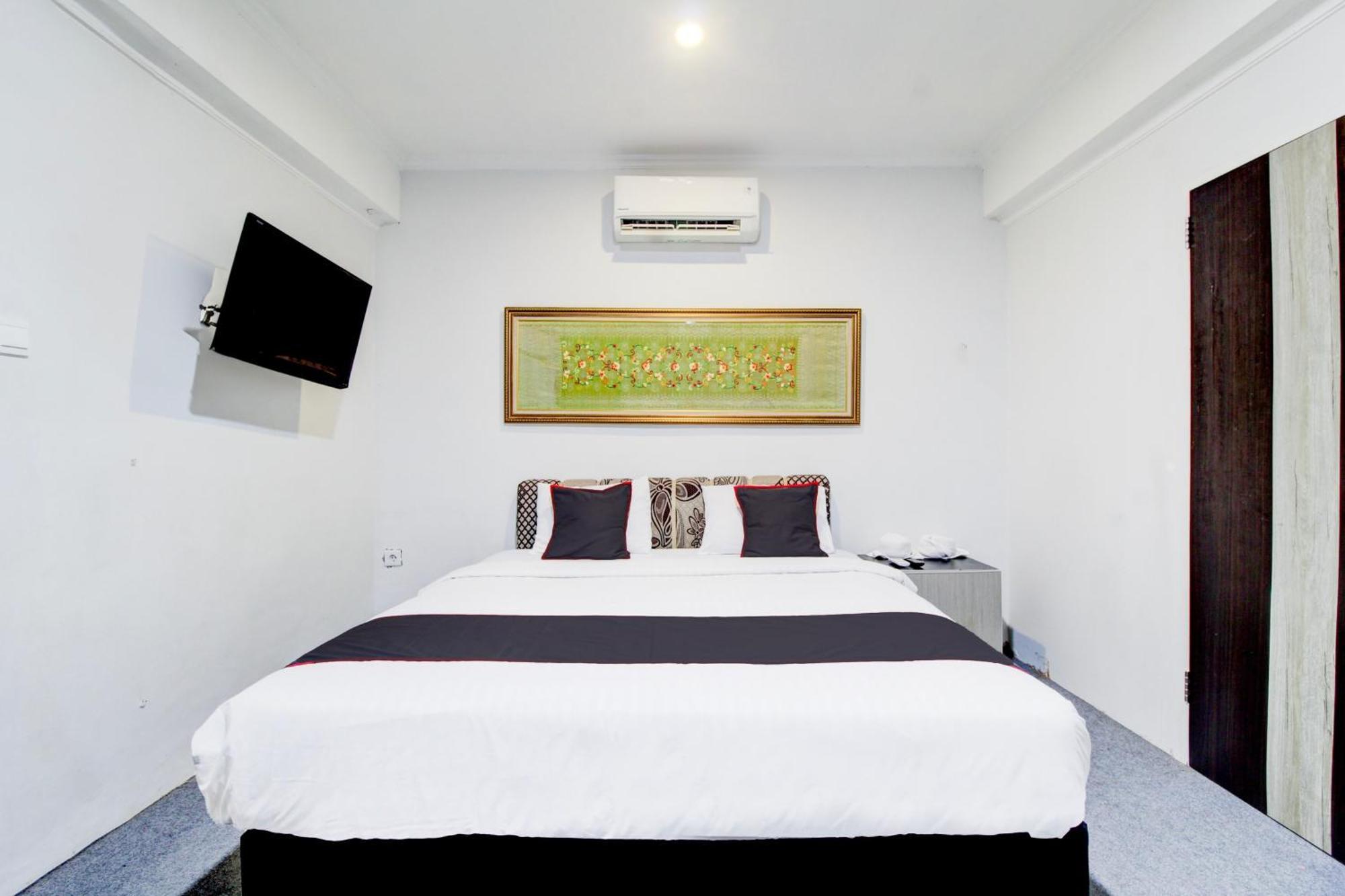 Hotel O Jalan Jenderal Sudirman Near Imam Bonjol Square Padang  Bagian luar foto