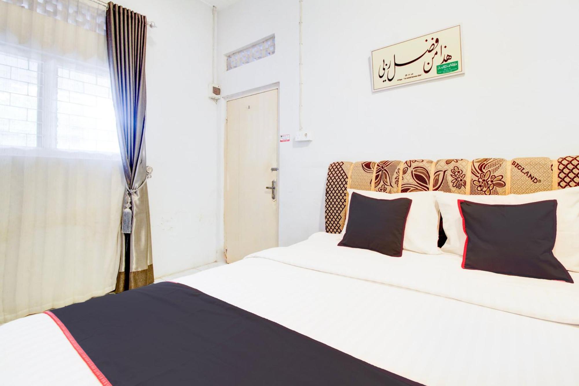 Hotel O Jalan Jenderal Sudirman Near Imam Bonjol Square Padang  Bagian luar foto
