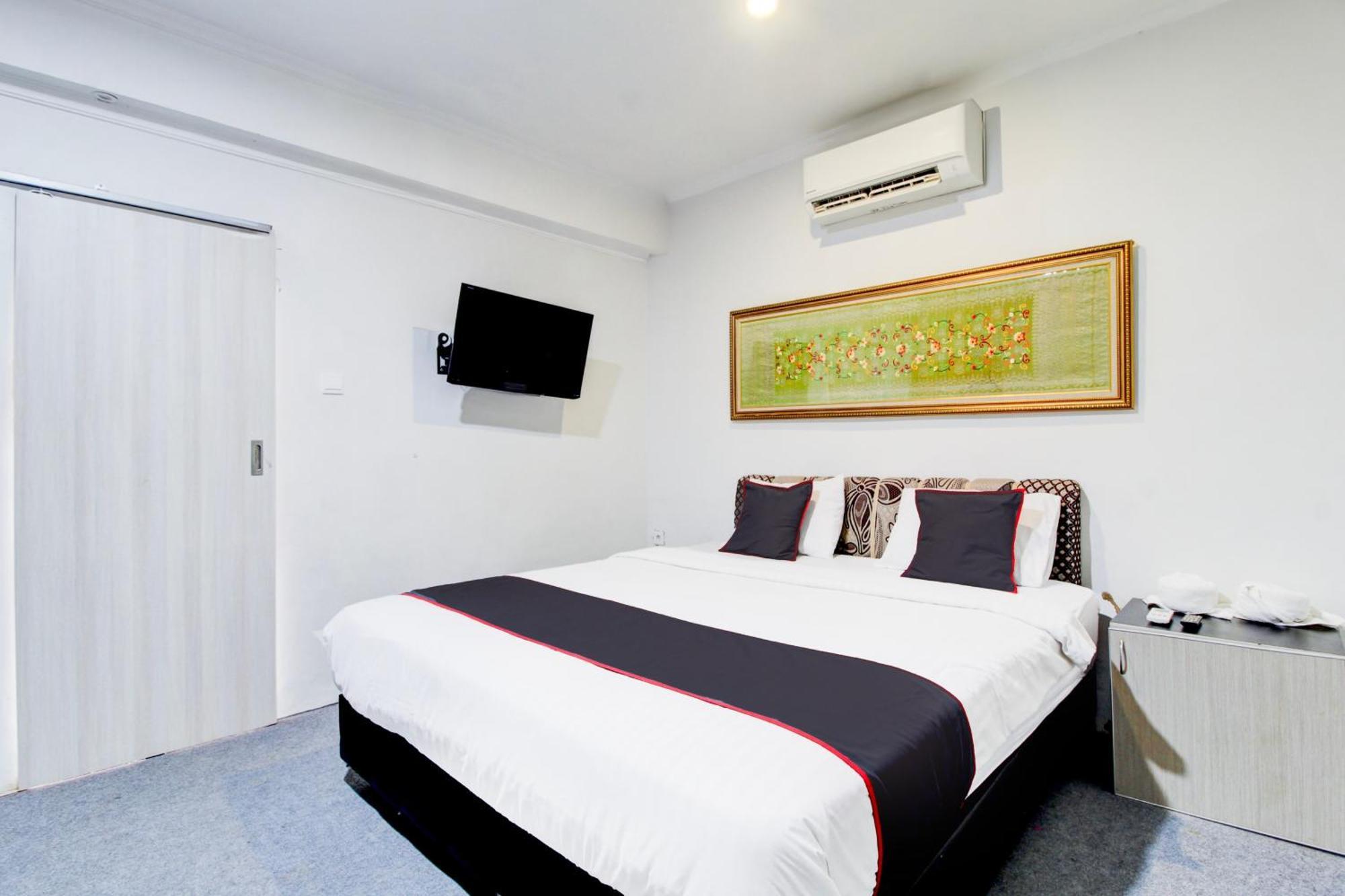 Hotel O Jalan Jenderal Sudirman Near Imam Bonjol Square Padang  Bagian luar foto