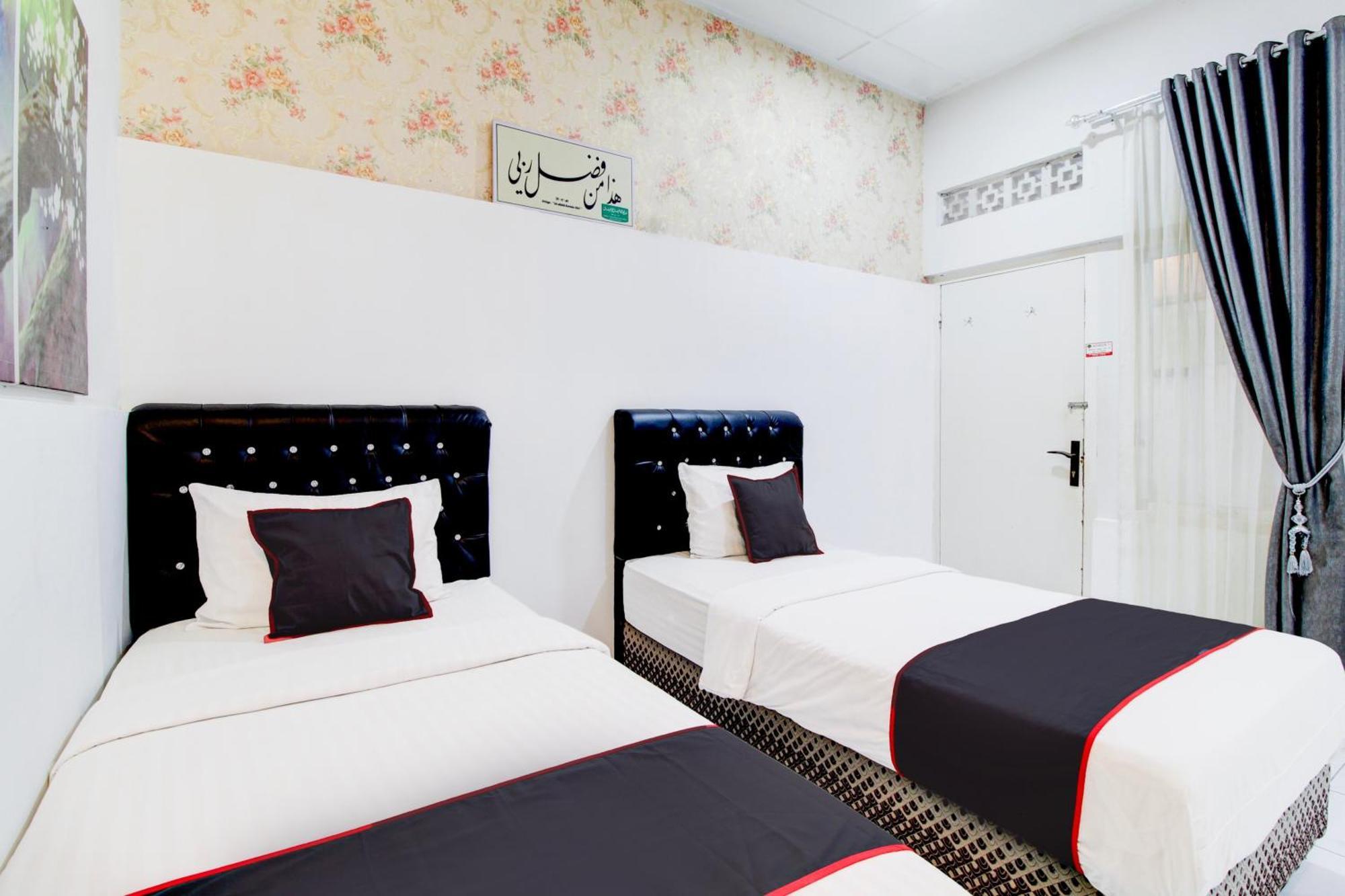 Hotel O Jalan Jenderal Sudirman Near Imam Bonjol Square Padang  Bagian luar foto