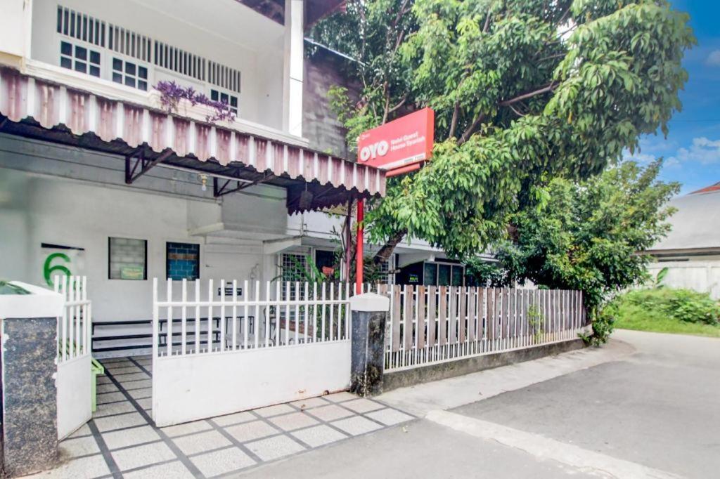 Hotel O Jalan Jenderal Sudirman Near Imam Bonjol Square Padang  Bagian luar foto