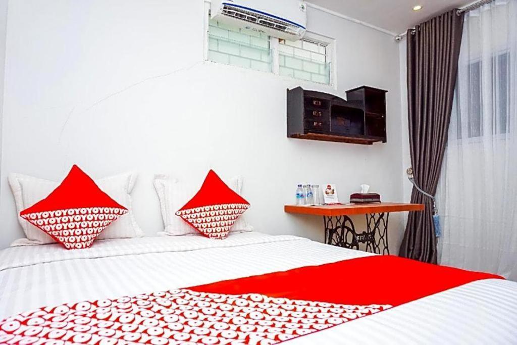 Hotel O Jalan Jenderal Sudirman Near Imam Bonjol Square Padang  Bagian luar foto
